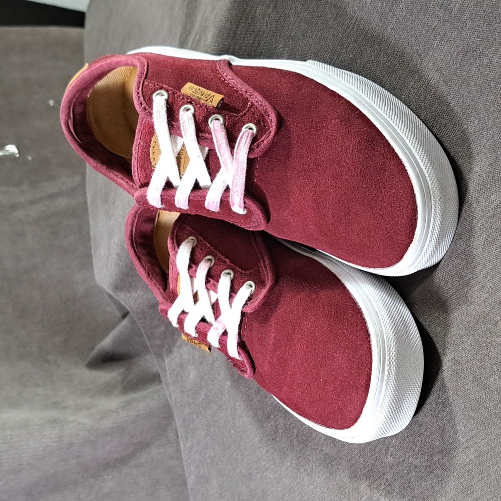 Vans Chima Ferguson Pro Port Royale Burgundy Suede Sneakers VG- US J4.5 W6